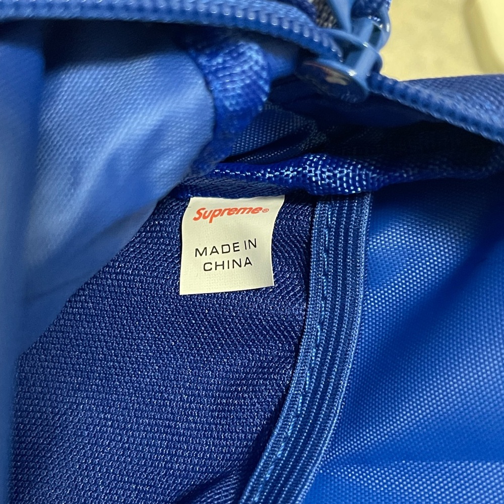 NWT Unisex Supreme Logo Strap Canvas Shoulder Bag In Royal Blue 7” X 8.5” X 1.6” - Picture 7 of 10